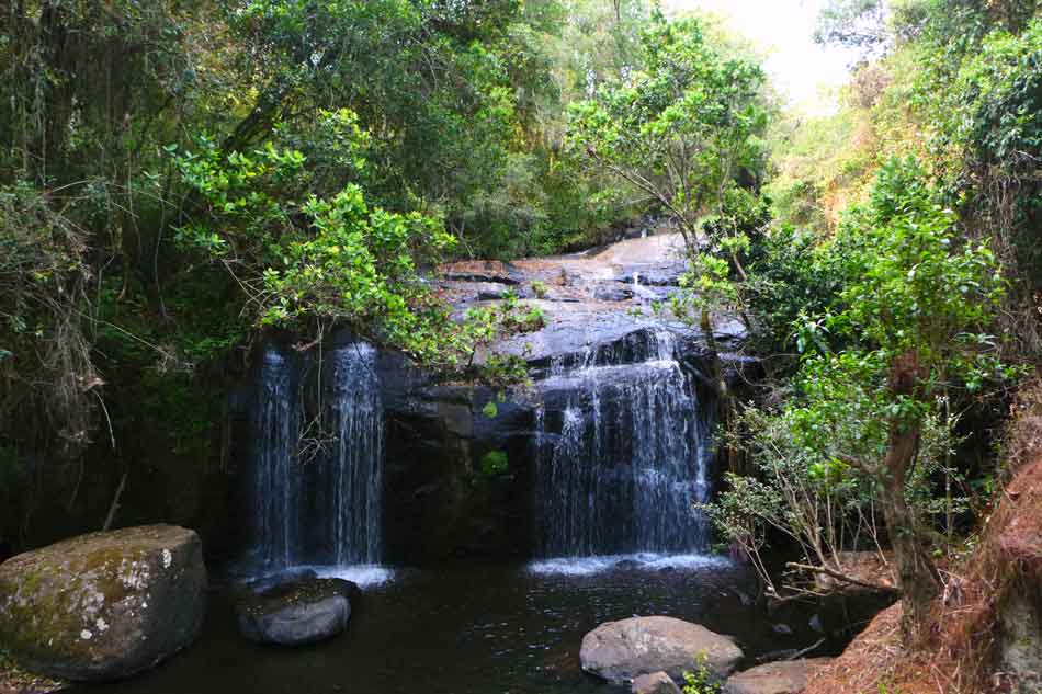 Wasserfall in den Bergen Malawis