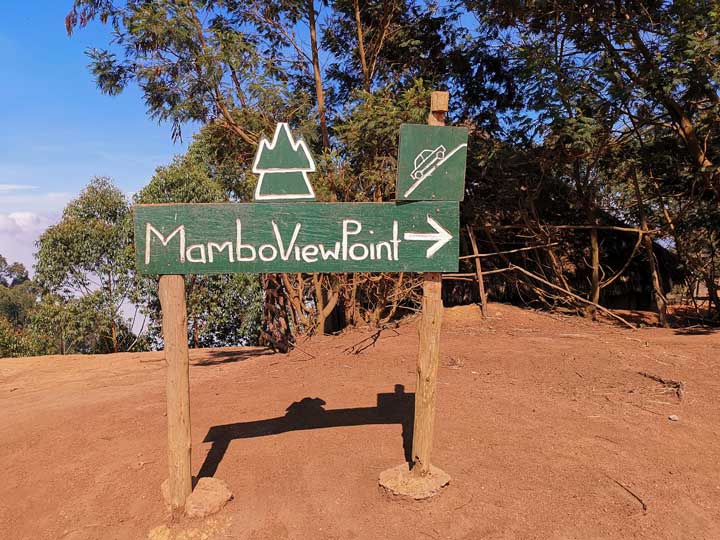 Wegweiserschild für die Mambo Viewpoint Lodge