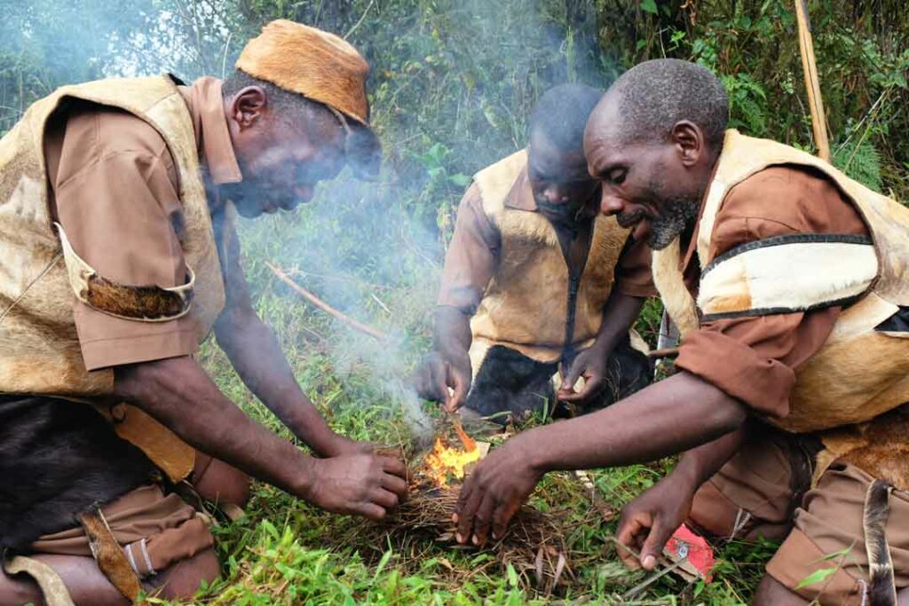 Lagerfeuer in Uganda